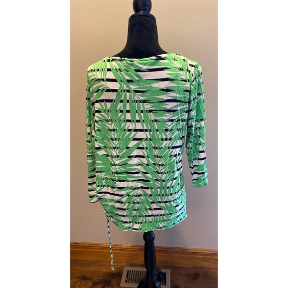 Lark Lane Blouse Plus Size XL Top Green Tropical Leaf Pattern Embellished Neck - Picture 6 of 10
